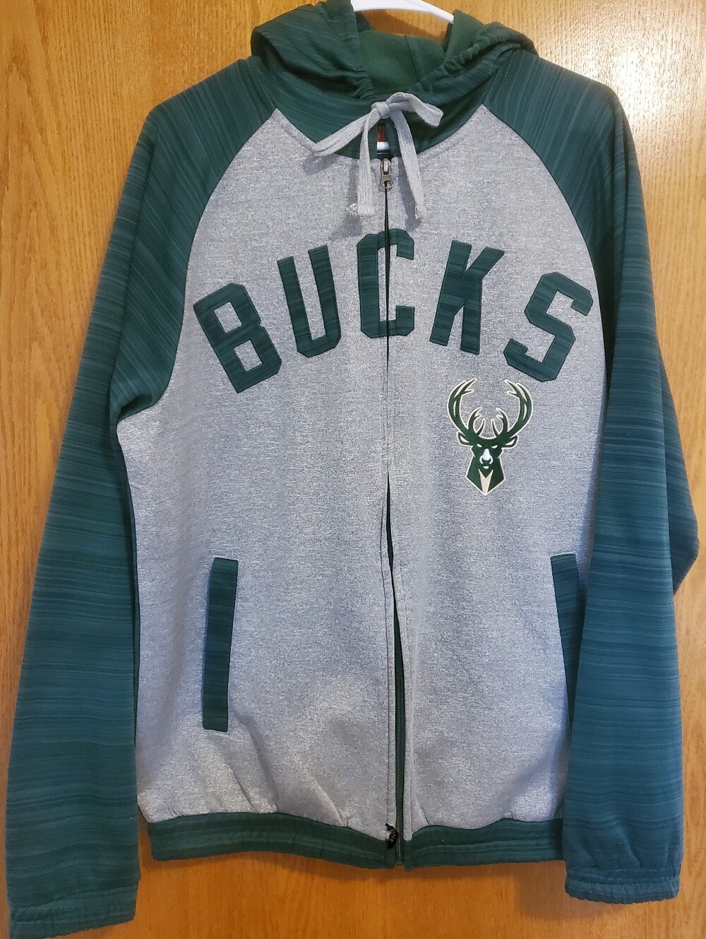 Milwaukee Bucks Gray & Green Men's Full-Zip Hoodie